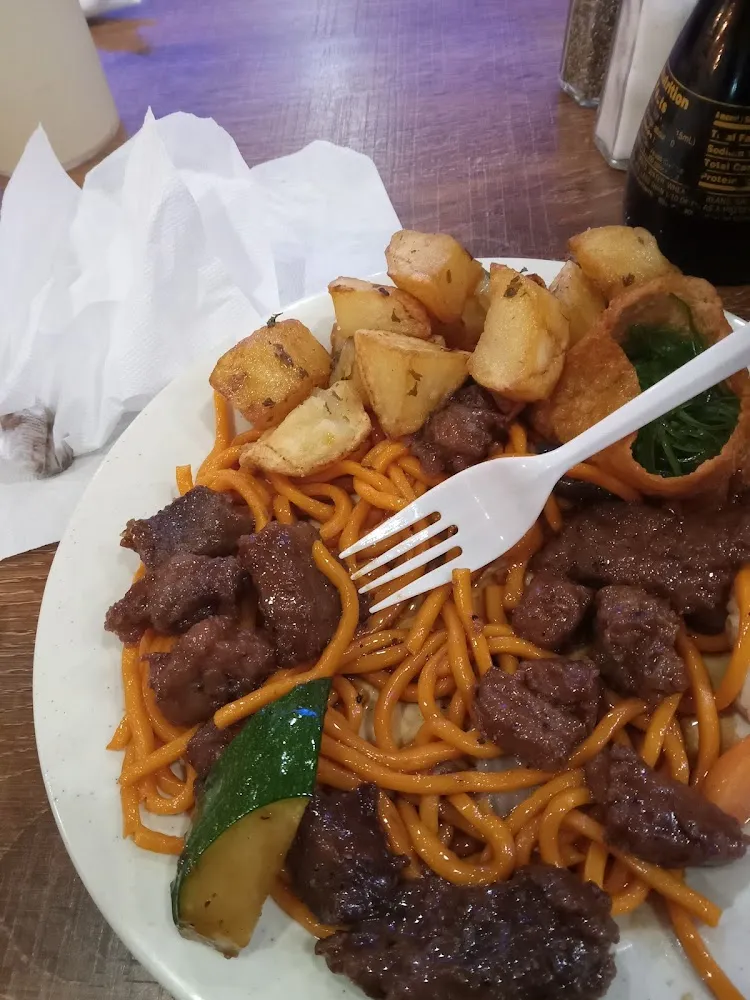 Noodles and Beef with Mixed Vegetables